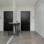 Apartamento Siedmiogrodzka Air-conditioned With Balcony Wola By Renters *