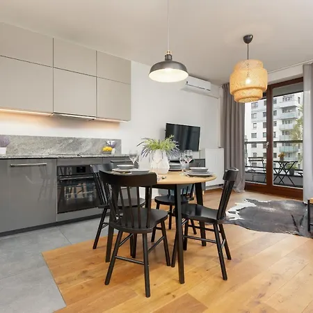 Siedmiogrodzka Air-conditioned With Balcony Wola By Renters Апартаменты
