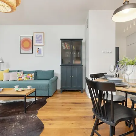 Апартаменты Siedmiogrodzka Air-conditioned With Balcony Wola By Renters