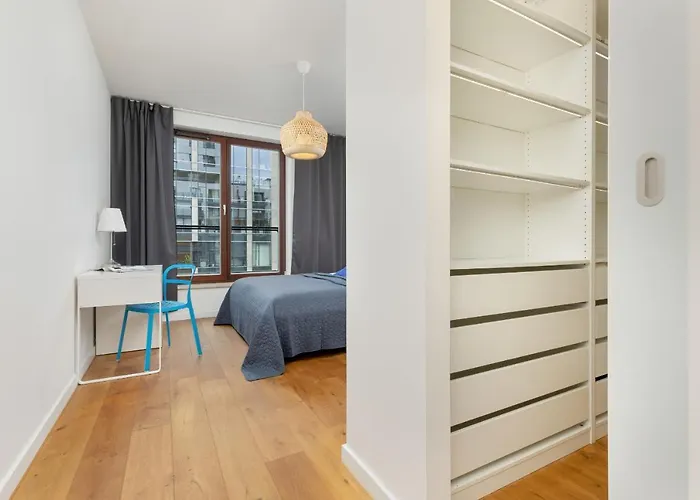 Siedmiogrodzka Air-conditioned With Balcony Wola By Renters Warszawa