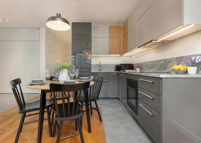 Siedmiogrodzka Air-conditioned With Balcony Wola By Renters Lejlighed *